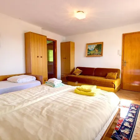 בית נופש Detached Holiday In West Of Slovenia Near Lake