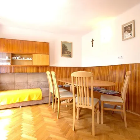 בית נופש Detached Holiday In West Of Slovenia Near Lake בלד
